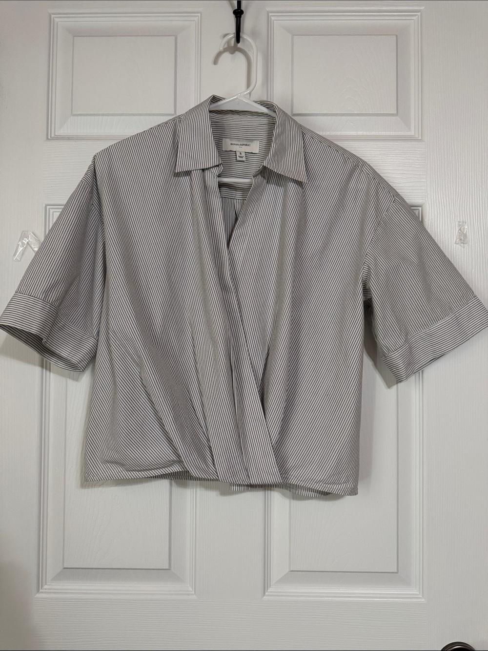 Banana Republic Pinstripe Short Sleeve Shirt